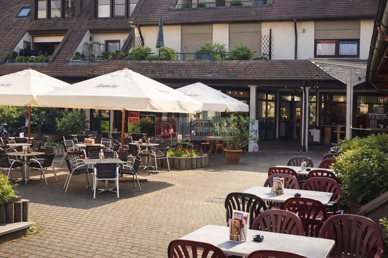 Top!! Eiscafé Dolomiti zu verpachten - ohne Abstand – Terrassenansicht Bild 1