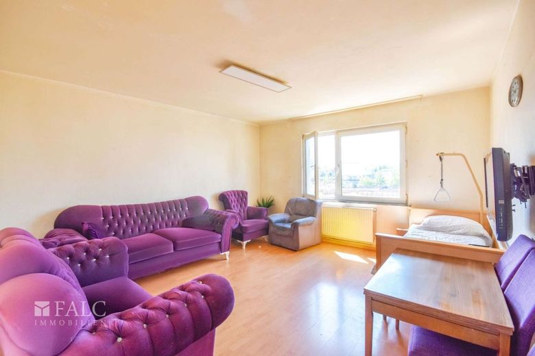 Stadtleben mit Charme - Eigentumswohnung in Düsseldorf-Unterbilk – Wohnzimmer