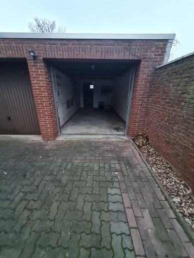 NEUSTADT OT POGGENHAGEN: Schöne Doppelhaushälfte in ruhiger Feldrandlage mit guter Anbindung – Garage