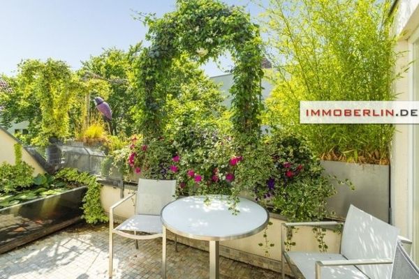 IMMOBERLIN.DE - Oasi di benessere vicino al Ku’damm! Affascinante attico con ascensore e terrazza esposta a sud-ovest