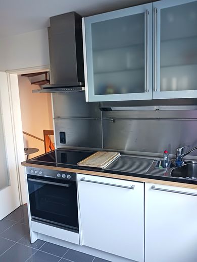 Bakımlı sıra ev - 4 oda - Garajlı ve bahçeli müstakil konut – Foto 5