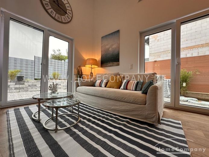 NEUBAU
 Helle und luftdurchflutete  Maisonette Wohnung mit Terrasse – 2128488a9497a862d49ce47bdd9603b5f469c1c8.jpg
