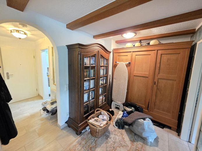 2,5 locali, vicino al bosco e alla Ruhr, terrazza di 14 m², bagno: vasca + doccia separata, pavimenti in parquet di legno massello – Essbereich vor Küche 
