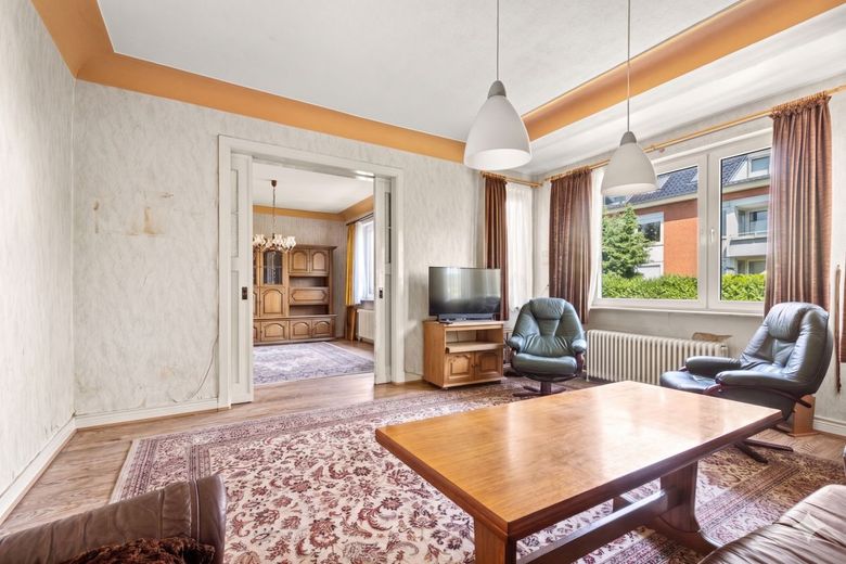 Einfamilienhaus mit Charme in traumhafter Anliegerstraße von Hamburg-Rahlstedt – Wohnbereich virtuell geräumt