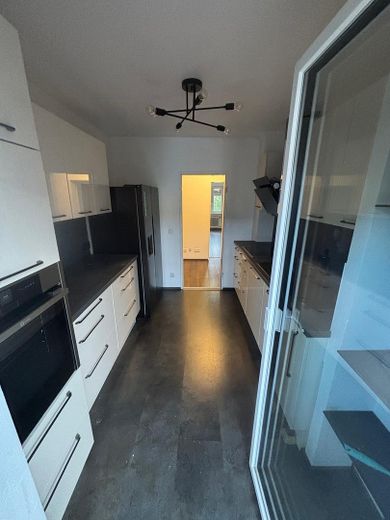 Bonito apartamento de 3 habitaciones con balcón! – Foto 14