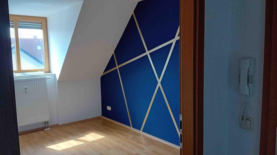 Bellissimo appartamento di 2 locali più studio e posto auto sotterraneo a ER-Tennenlohe – Schlafzimmer rechts