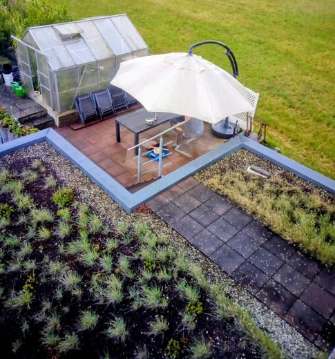 Provisionsfrei: 125 m² Wohnen + ca. 130 m² Gewerbe | Energieklasse A | 1.085 m² Grundstück – Vom Balkon zur Terrasse