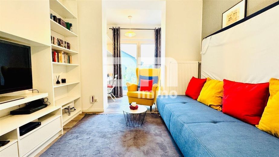 Sanierter Zweigenerationen-Traum mit Pooloase und autarker Zukunftsvorsorge – WE1 EG Gästezimmer / Büro / Zugang Terrasse 1