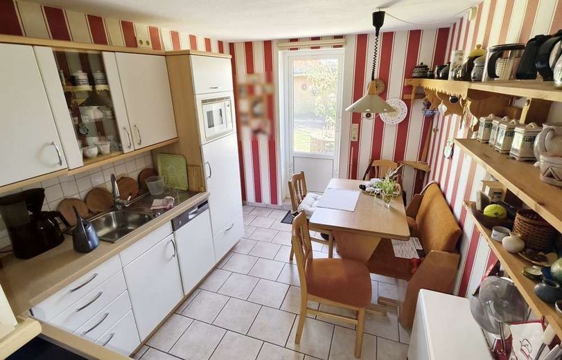 Uetze - Dollbergen - Handwerkertraum - Grosses Wohnhaus zum Sanieren – EG - Küche