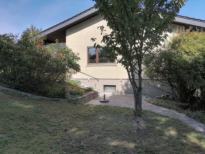 Casa unifamiliare indipendente con appartamento separato – Foto 2