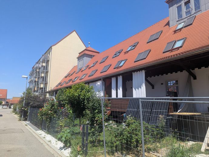مسكن أحلام في أثر فردي في Obertraubling – Rückseite mit Zugang zum Garte