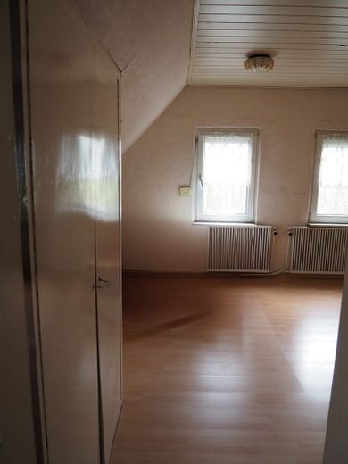 Haus+Einliegerwohnung auf großem Grundstück/Mehrgenerationenhaus – Foto 9