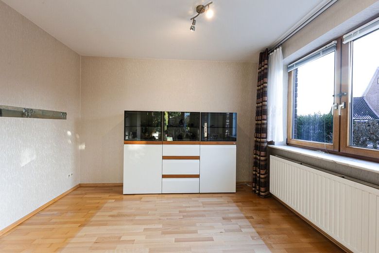 Familientraum in Bönningstedt: Solides EFH mit Wintergarten &amp; Doppelgarage – Esszimmer