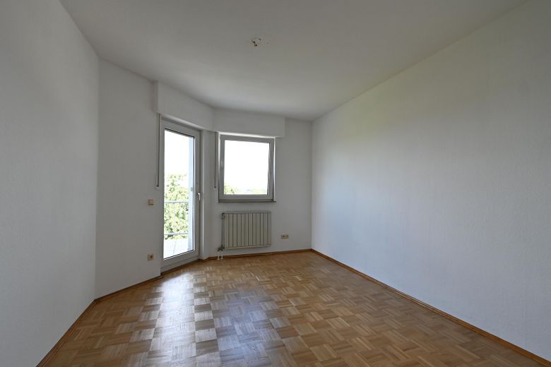 3-Zimmer-Penthouse mit Dachterrasse und Wintergarten in Köln-Wahn – Kinderz/ Az.  mit Balkonzugang