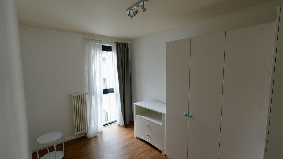 Möblierter 4-Raum nähe Ostkreuz mit großer Terrasse [Untervermietung] – Zimmer 4