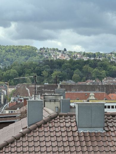 Zwei Wohnungen, ein Deal — Dachgeschossensemble im Herzen von Stuttgart‑West – Blick Whg. 1