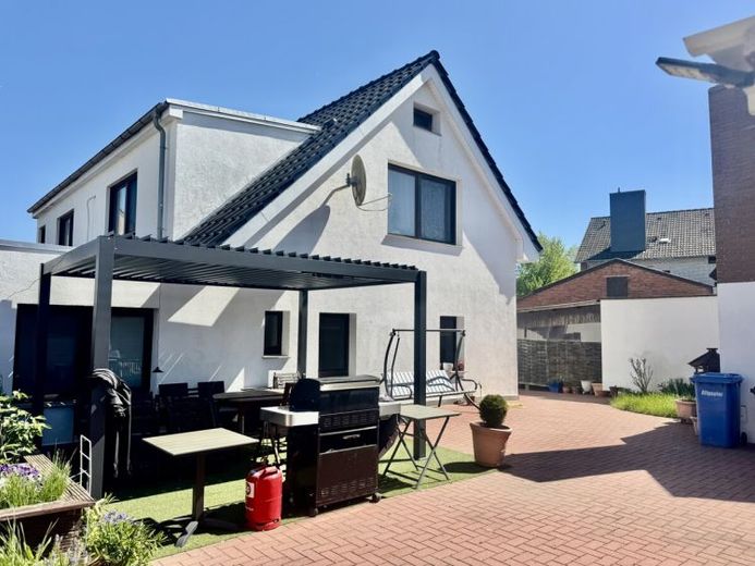 ToHuus Immobilien: runderneuertes Einfamilienhaus im Ortskern des Nordseebades Dorum ... – फोटो 1