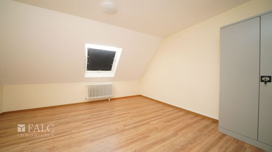 Geschäftsleute aufgepasst! Großzügiges Mietobjekt mit vielen Nutzungsmöglichkeiten - FALC Immobilien – mögl. Büro (Org.)