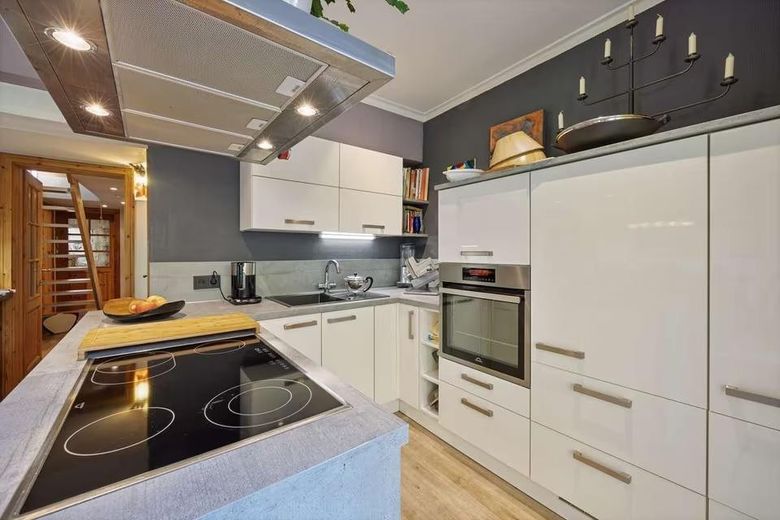 Senza commissione: casa con giardino e ingresso indipendente, 141 m² – Einauküche