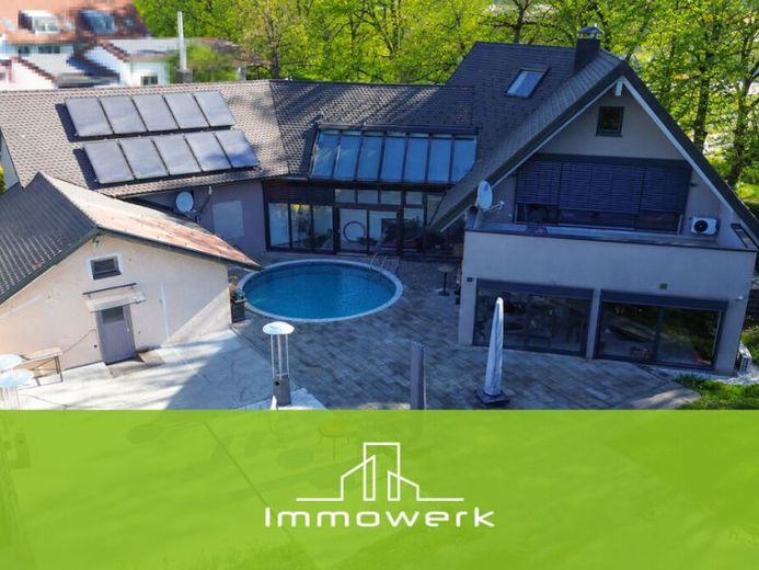 Exklusives Einfamilienhaus mit zwei Einliegerwohnungen – Foto 1