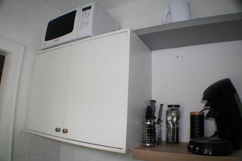 Küchenoberschrank u. Regal