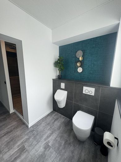 Möblierte Loft-Wohnung in zentraler Lage von Neckarsulm – Badezimmer