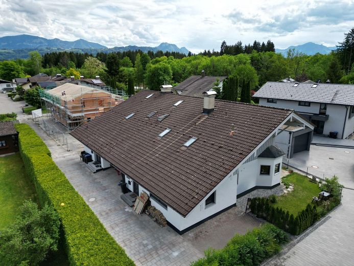 Provisionsfrei: Kernsanierte Doppelhaushälfte mit Erker, Kachelofen und Südgarten – Thansau am Inn – Foto 13