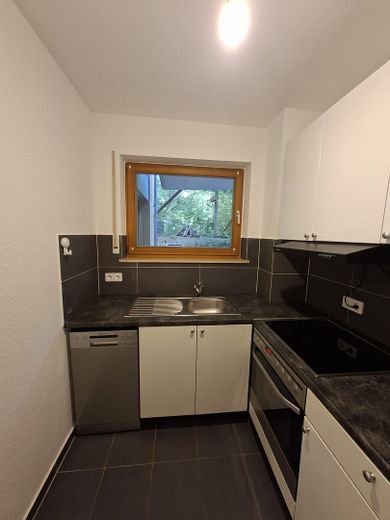 Wohnen wie im Grünen: Frisch renovierte 2-Zimmer-Wohnung (57m2) mit Terrasse & Gartennutzung – Foto 11