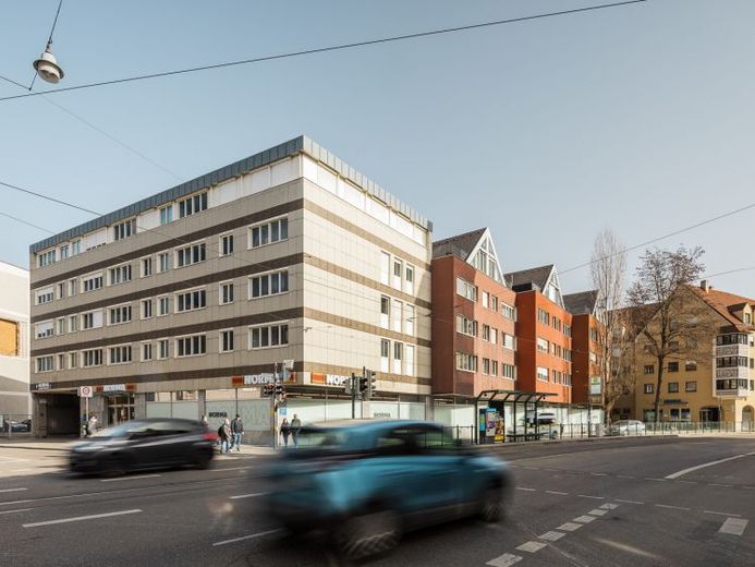 Jasne i nowoczesne mieszkanie 2-pokojowe z kuchnią i łazienką, z wyposażoną kuchnią, w Jakobervorstadt – Zdjęcie 1