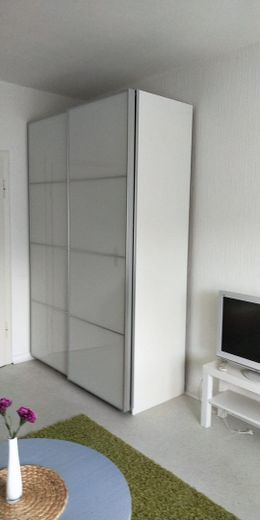 Kleiderschrank