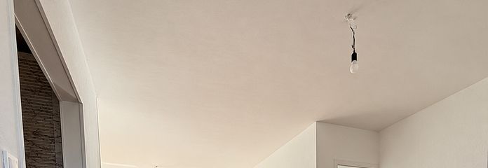 أول سكن بعد التجديد | 3 غرف | 74 م² | شرفة | موقف سيارات – Wohnzimmer