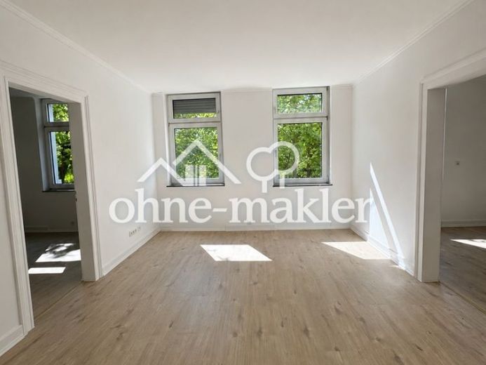 Hochwertig sanierte 4-Zimmer-Altbauwohnung mit EBK und Balkon in Bestlage des Johannesviertels – Foto 1