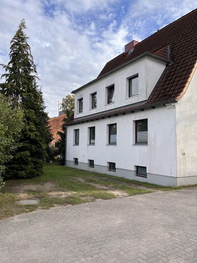 ***NEU***2-Zimmer Whg, teilsaniert & in Uni-Lage*** – Außenansicht