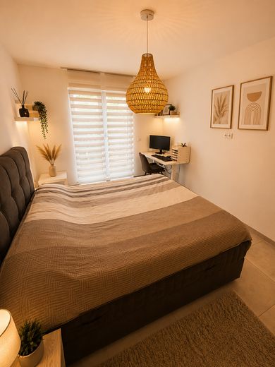 Premium-Gartenwohnung | Voll möbliert | 15 Min. bis Frankfurt – Arbeitsbereich