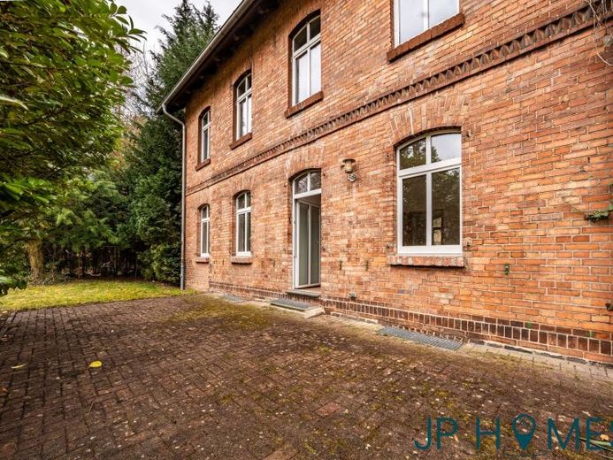 Zweifamilienhaus in ruhiger Naturlage mit Wassernähe– saniertes ehemaliges Bahnhofs-Häuschen – Foto 1