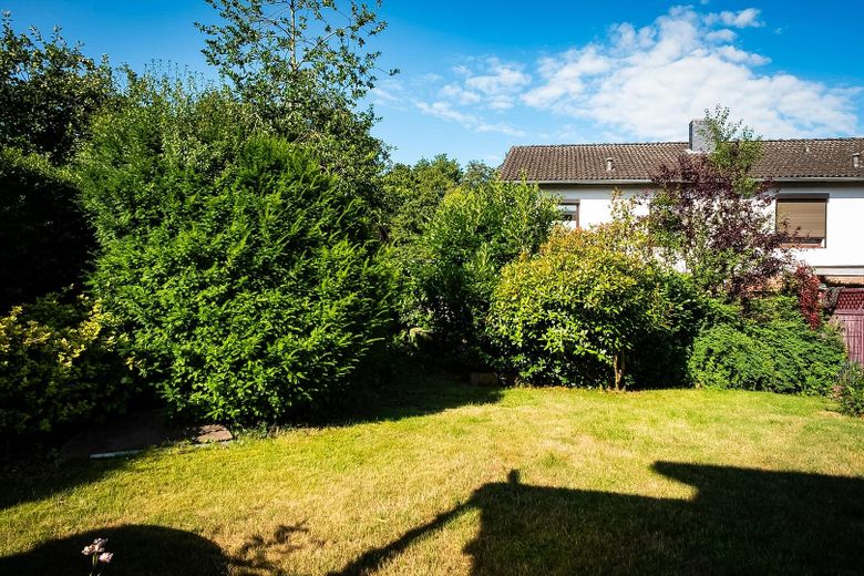 Bonita casa con jardín y terraza cubierta – sin comisión, de particular – Garten