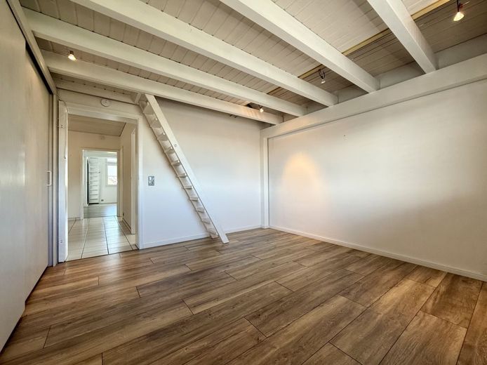Fröndenberg-Westick: Eigentumswohnung der besonderen Art mit Balkon plus Tiefgaragenstellplatz! – Elternschlafzimmer