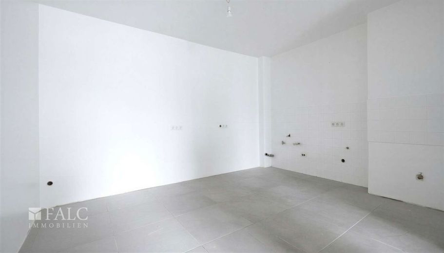 Renditeobjekt Marxloh - MFH mit 912 m² Wfl., sanierungsbedürftig – Küche EG - (KI generiert)