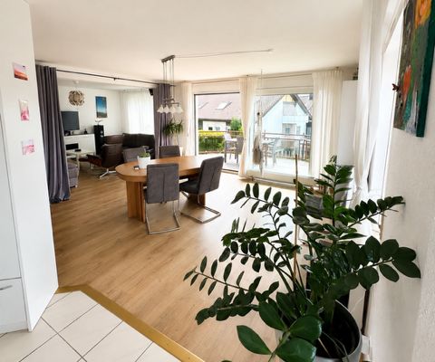 Großzügige 5-Zimmer-Wohnung mit zwei Balkonen in Böblingen