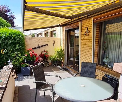Gemütliches, sehr gepflegtes Endreihenhaus mit großem Garten und Vollkeller in ruhiger Lage! – Lassen Sie es sich auf der sonnendurchfluteten Südwest-Terrasse beim Grillen oder einfach nur entspannen gutgehen!