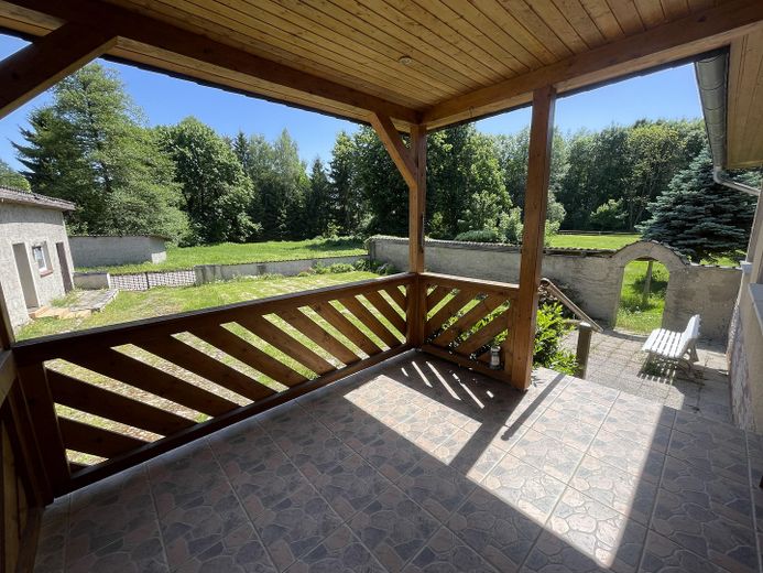 Haus mit Baugrundstück in Top Ortslage – Blick von der Terrasse