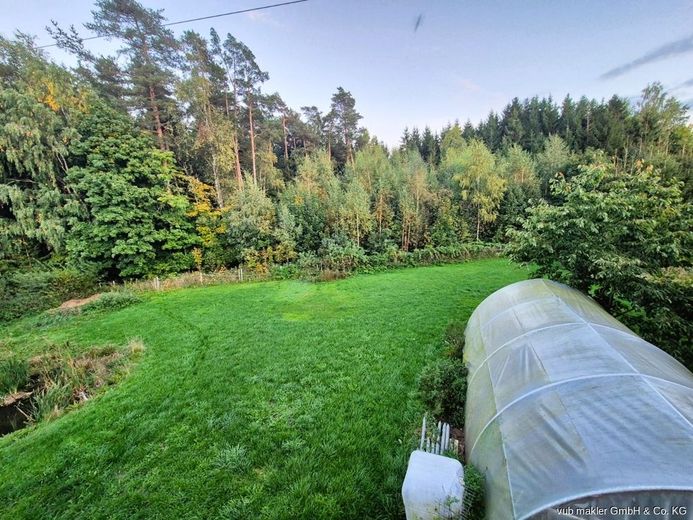 RESERVIERT Vielseitiges Wohn- und Geschäftshaus mit Einliegerwohnung auf großzügigem Grundstück in Pullenreuth – VUB0002334-15