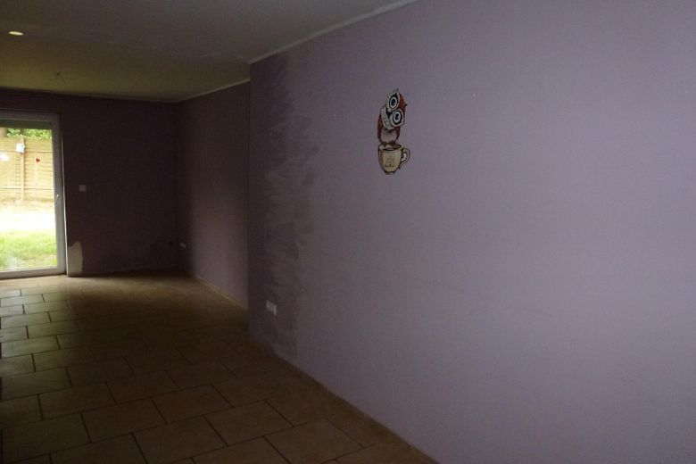 Ruhige Seitenstraße und doch zentral – Blich in Wohnzimmer