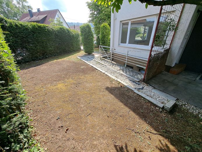 Gartenanteil  + Terrasse + Hobbyraum am Rande von Rudersberg – Garten