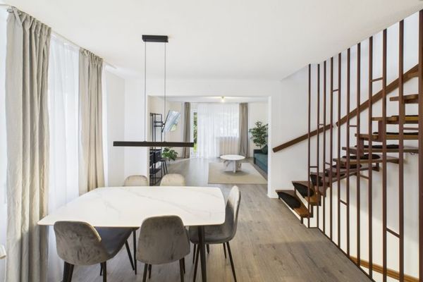 Doppelhaushälfte, 5-6 Zi., Tageslicht-Bad, Einbauküche, Terrasse, Balkon, Garten, Garage, Stellplatz