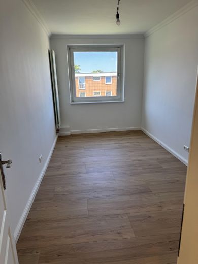 Primera ocupación tras una reforma integral – moderno piso de 3 habitaciones con balcón en Marienwerder Wald! – Kinderzimmer 1