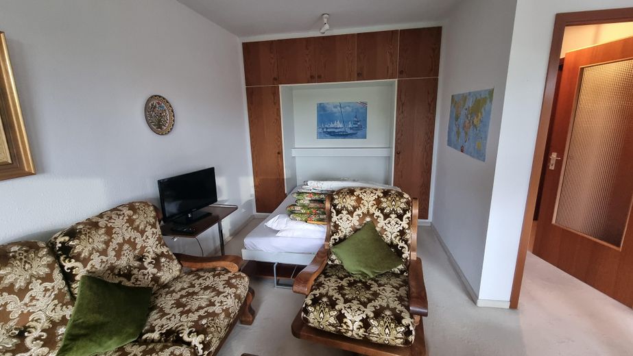 Wohnraum mit Schrankbett