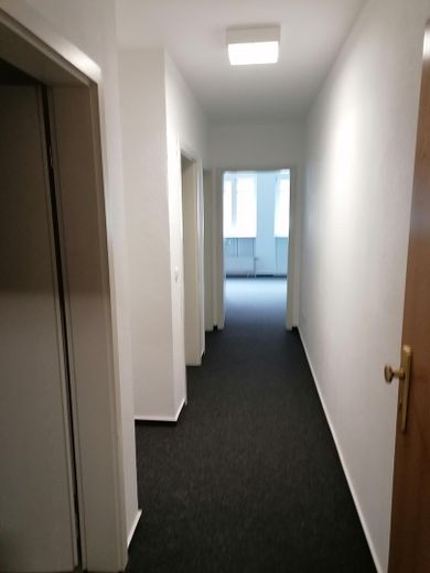 Modernisierte 1,5 Wohnung mit guter Rendite – Flur