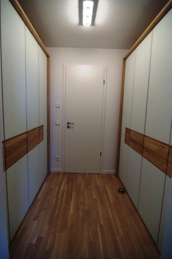 Sehr gepflegtes und hochwertig möbliertes Penthouse – provisionsfrei -  Dachgarten, Tiefgarage – Ankleide