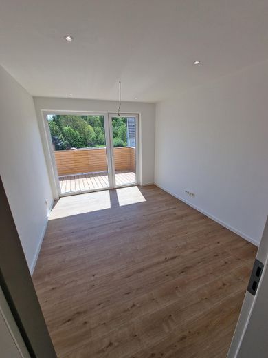 Przestronny dom z 6 pokojami o powierzchni 190 m² | Rodzina, wspólne mieszkanie kilku pokoleń i praca zdalna – Schlafen OG mit Balkon